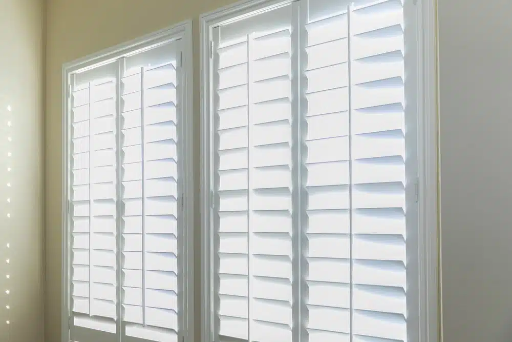Center Tilt Vs Hidden Tilt Shutters 1 | Ambiance Window Coverings Premium Blinds, Shutters, Sheers And Shades In Omaha, Ne. Hidden Tilt Shutters