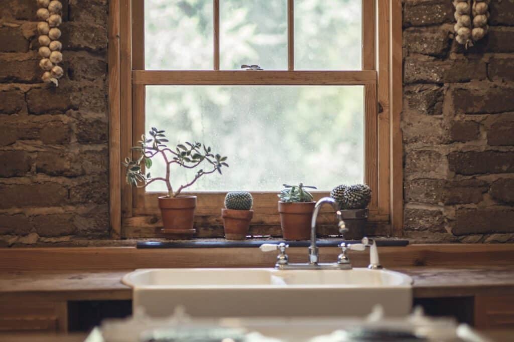 The Right Window Coverings For Your Kitchen